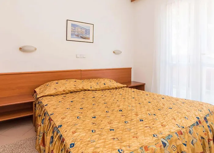 Gorgeous In With Swimming Pool * Umag