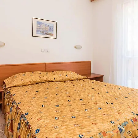 Beautiful Apartment In Umag * Umag