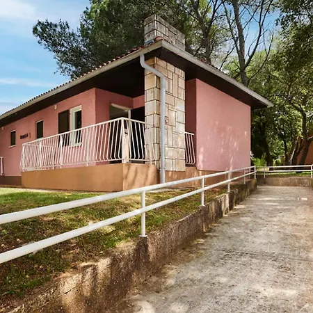 Beautiful Apartment In Umag Daire Umag