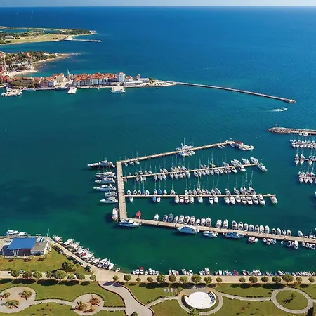 Daire Beautiful Apartment In Umag *